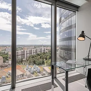 Rentplanet - Sky Tower Apartment Breslau