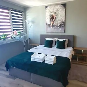 https://apartament-centrum-chmielna.warsawhotelspoland.com